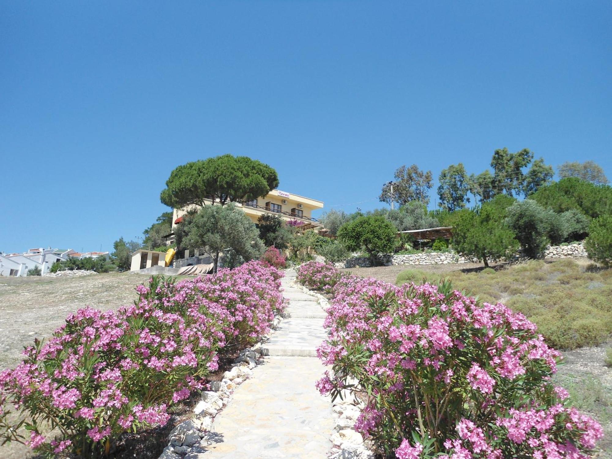 Teras Motel Foça Exterior foto